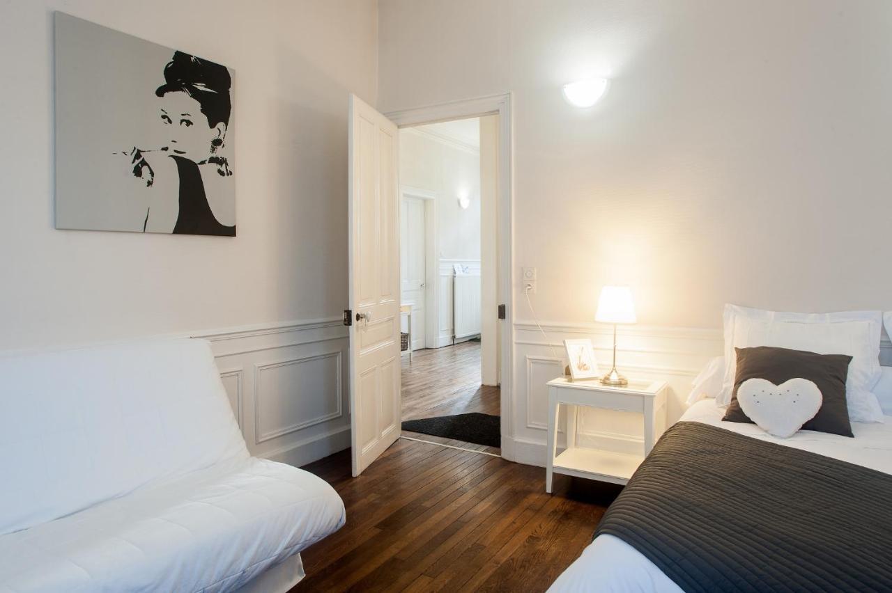 Au Fil De Troyes Bed and Breakfast Sainte-Savine Exteriör bild